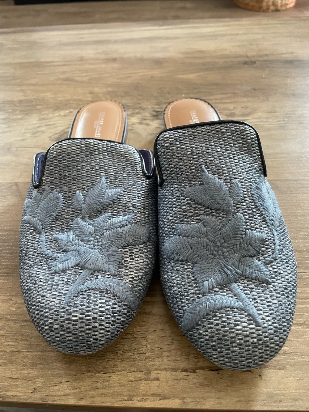 Draper James Darby Blue Embroidered floral textured design Slip on loafers W 7M